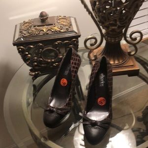 Brand New Charles Davis Heels